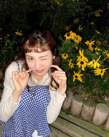 나나, 하라는 취업은 안하고 '꾸럭美' 발산[★SNS]