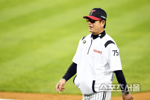 [포토]LG 류중일 감독, 출루 하나가 아쉬운데...