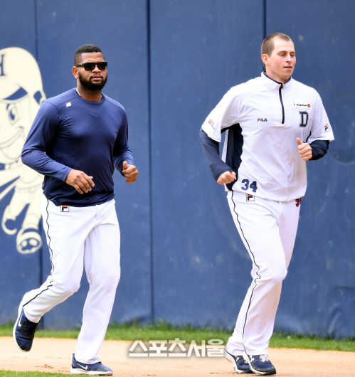 [포토] 알칸타라-플렉센 \'가볍게 러닝\'