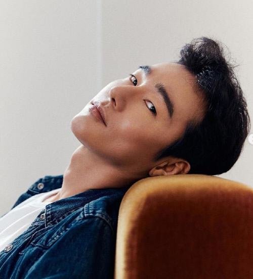 '남친짤' 허지웅 "곧 새책이 나옵니다" 건강한 모습으로 4년만에 신간소식[★SNS]