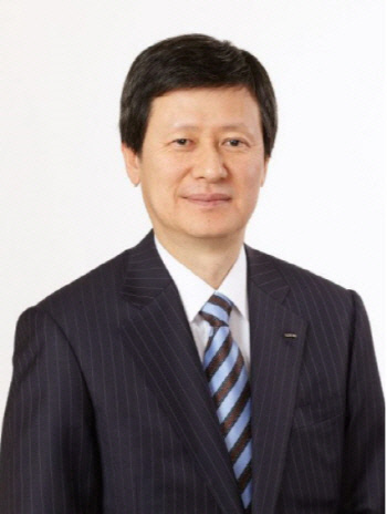 "신동빈 롯데 이사 해임하라" 신동주, 일본서 소송으로 경영복귀 시도