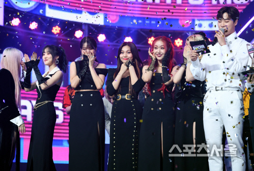 [포토] 여자친구, 쇼챔프 1위 호명의 순간!