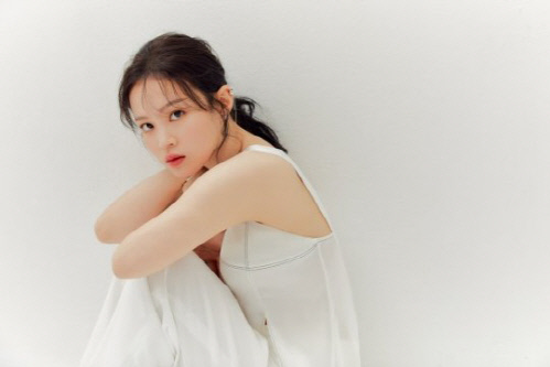 이하이, AOMG와 전속계약체결 "전폭적 지원할 것"[공식]