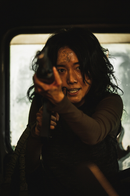 '반도' 이정현→이레, 클리셰 전복시킨 新 여성캐릭터