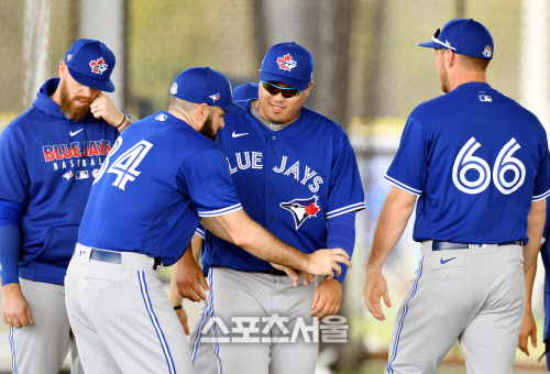 [포토] 류현진 \'재미있는 친구네\'