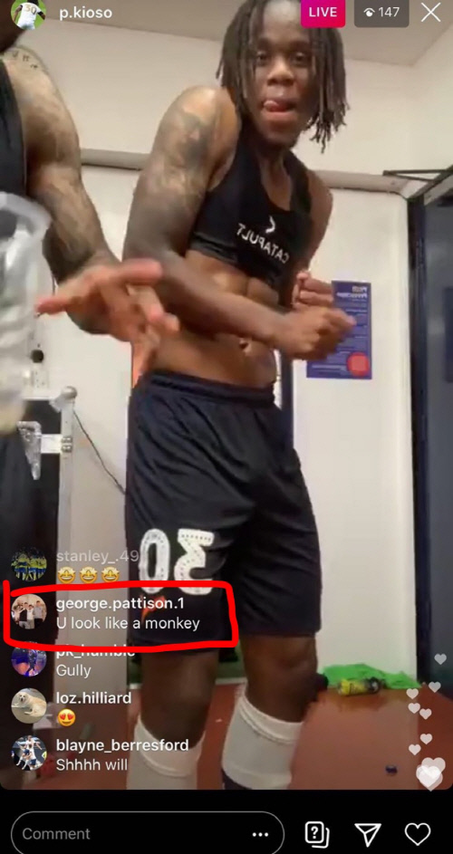 "너 원숭이 같다" 선수에게 인종차별적 발언한 15세 팬 경찰에 체포