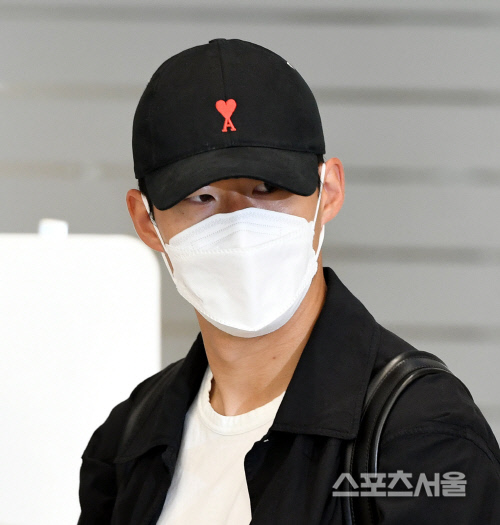 [포토] 손흥민 귀국, 모자와 마스크 속...번뜩이는 눈빛!