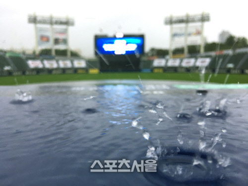 '잠실 덮친 폭우' 두산 키움전 우천으로 노게임 선언[SS현장]