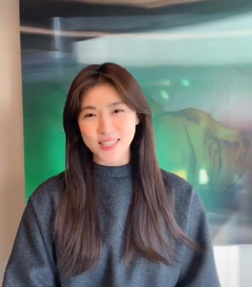 '한밤' 42세 하지원의 동안 비법 "하루 3개 레몬 먹어요"