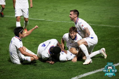 이상민 기용, 원톱 가동…주승진 대행 체제 수원, 변화는 보인다