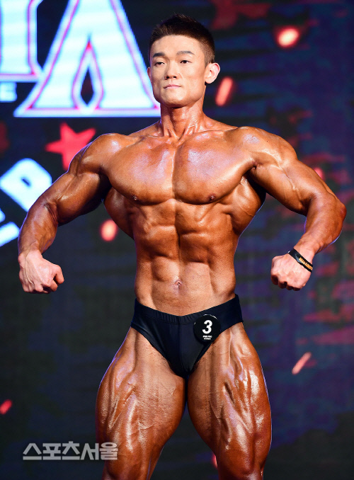 '클래식 피지크의 제왕' 박명호, 12월 '꿈의 무대' 올림피아에 선다![이주상의 e파인더]