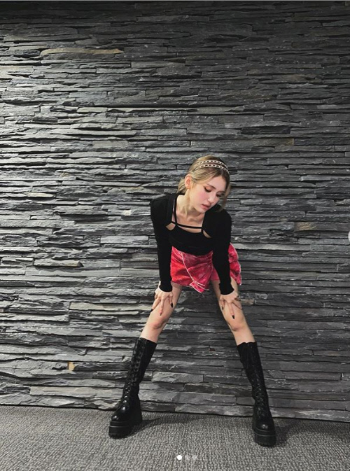 "인형이야 사람이야? " 전소미, 우월한 '마네킹' 비율에 감탄[★SNS]