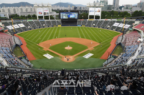 [SS주간방담]10개 구장 오픈, 발목 잡을뻔한 롯데의 어리석음外
