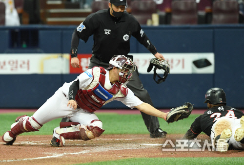 [포토] 키움 이지영, 잡아야 해!