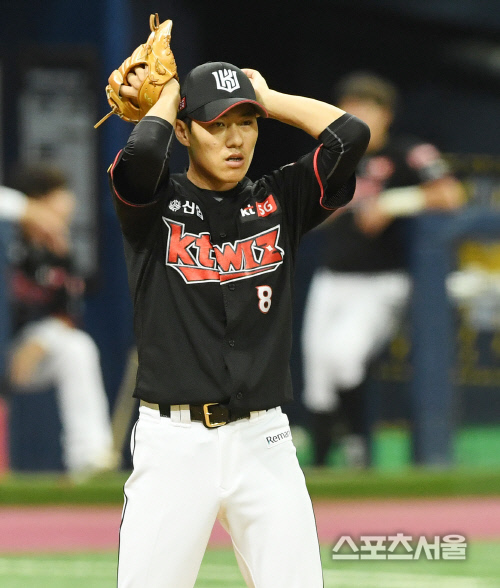 [포토] kt 이창재, 모자부터 제대로...