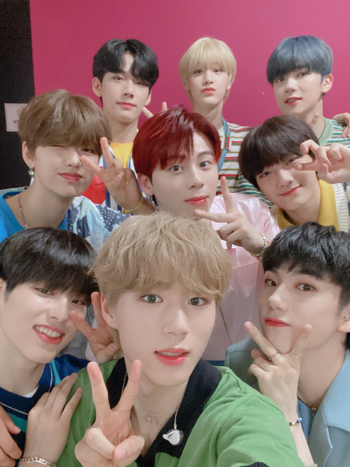 원더나인, '음악중심'서 굿바이 무대…17개월 활동 마침표