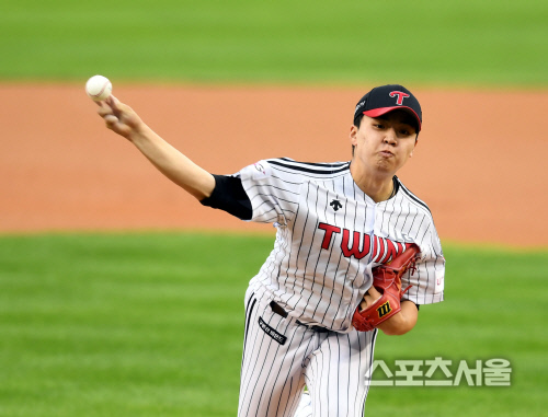 [포토] 역투하는 LG 이민호