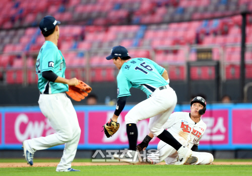 [포토] 황재균 '아! 걸렸어'