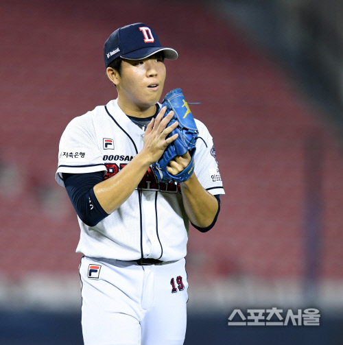 [포토] 김민규 \'호수비에 감동했어\'