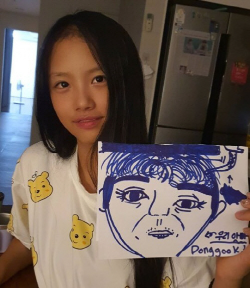 이동국, '모델 지망생' 맏딸 재시가 그려준 초상화에 "아빠가 그렇게 생겼어?"[★SNS]