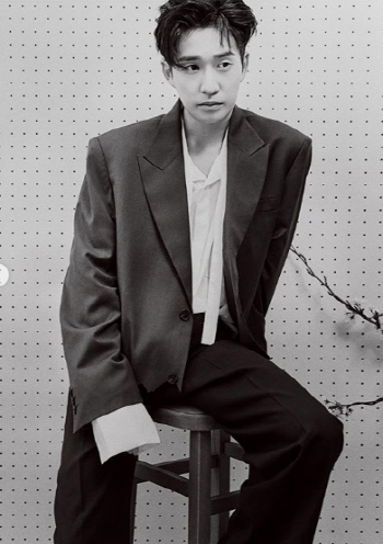 '예비 품절남' 류덕환, 7년 연애한 비연예인과 내년 결혼 "평생 함께 하고파"