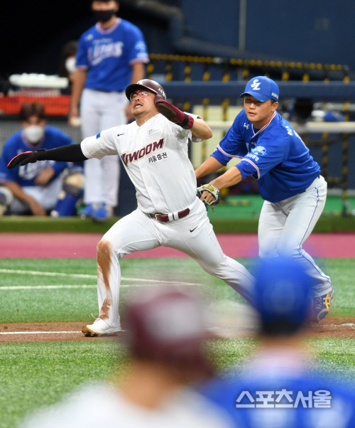 [포토]키움 이지영 '난 살고싶다!'