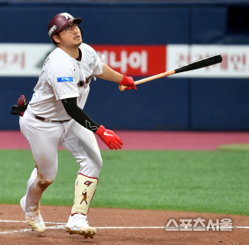 \'행운의 역전안타\' 이지영[포토]