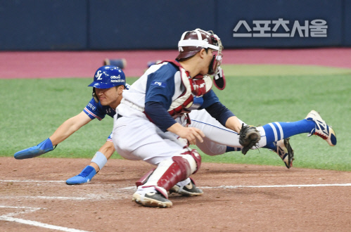 [포토] 삼성 박해민, 9회 경기를 뒤집는 순간!