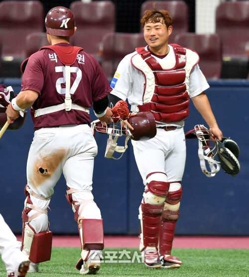 [포토]이지영 \'새내기들 잘하는데\'