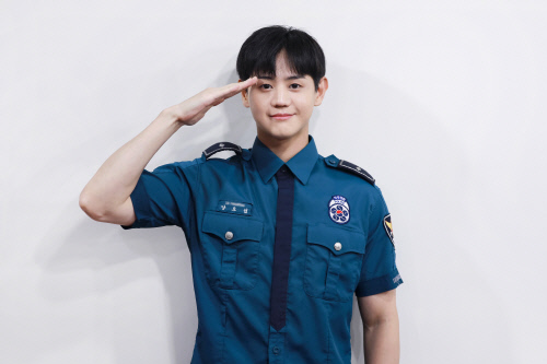 양요섭, 수경 만기 전역 "인생에 다시 없을 값진 경험, 성장의 시간"