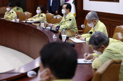 코로나19 집단발병 전국 확산…깜깜이 환자 비율 21%