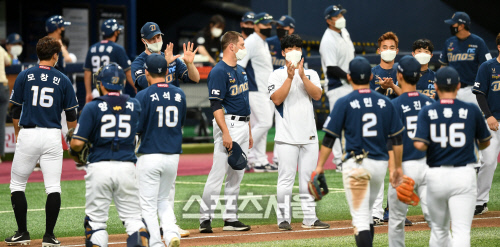 NC, 키움 꺾고 3연승...이동욱 감독 "필요할 때마다 터졌다"[SS현장]