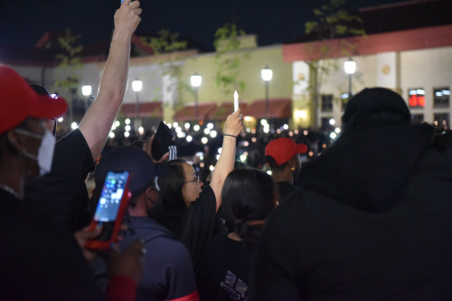 "등 뒤에서 20발 난사" 美  또 백인 경찰 총격에 흑인 사망…항의 시위 잇따라