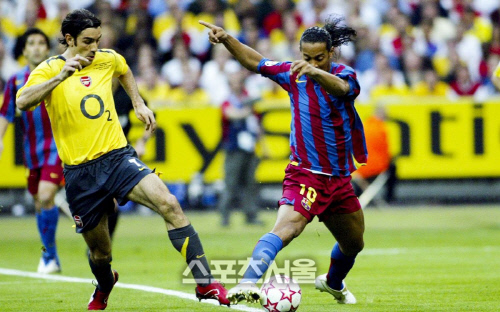 바르사 10번 호나우지뉴