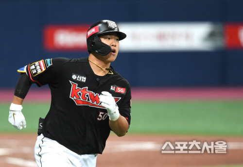 [포토]3점 홈런 KT 강백호, 5연승 가자!