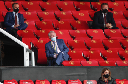 퍼거슨 감독의 '뇌출혈 투병기', 다큐멘터리로 제작…내년 초 개봉된다