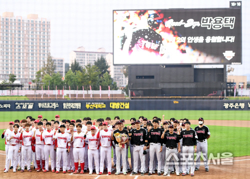 [포토] LG-KIA 선수들, 박용택의 광주 고별전을 위해!