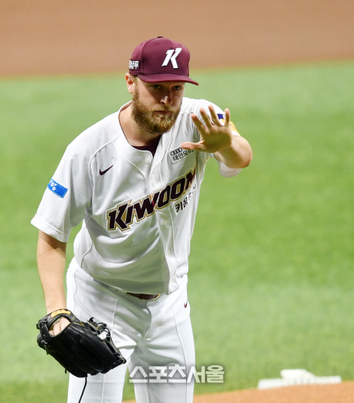 돌아온 요키시의 2이닝 투수, 손혁 감독 "구속, 나쁘지 않았다"[SS현장]