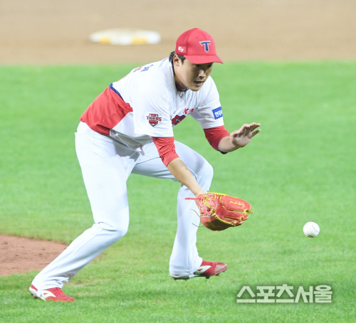 [포토] KIA 이준영, 마이볼~