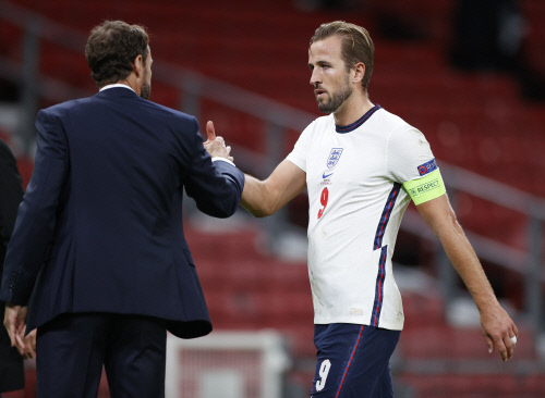 "혼자라고 느끼지 않길…" 사고친 후배 챙긴 잉글랜드 캡틴 케인의 위엄