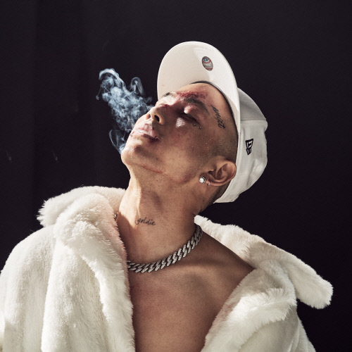 래퍼 루피, 생일 맞아 신곡 'THE KING'S SPEECH' 무료 공개…왕의 귀환 암시