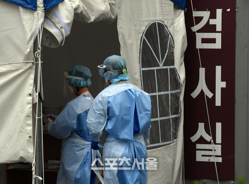 전 세계 코로나19 사망자 90만명 넘어…3개월 만에 2배 증가