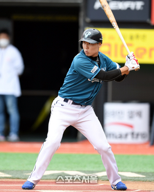 [포토] 김동진 \'매서운 눈빛으로\'