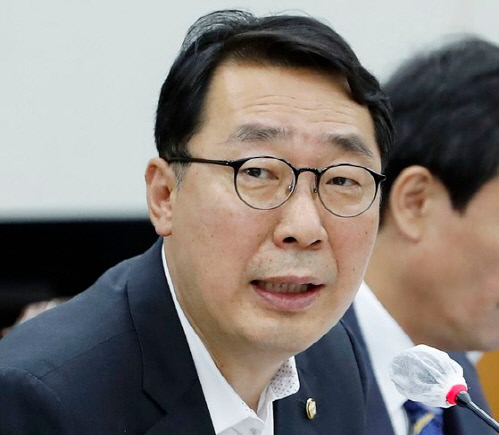 윤영찬 의원, 보수 시민단체에 고발당해