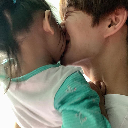 "좋아죽는다" 함소원, ♥진화+딸 애정행각에 질투 폭발[★SNS]