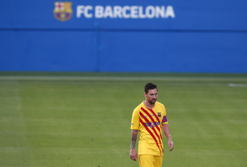 메시, 바르셀로나 복귀 후 3부 팀과 친선전 46분 소화