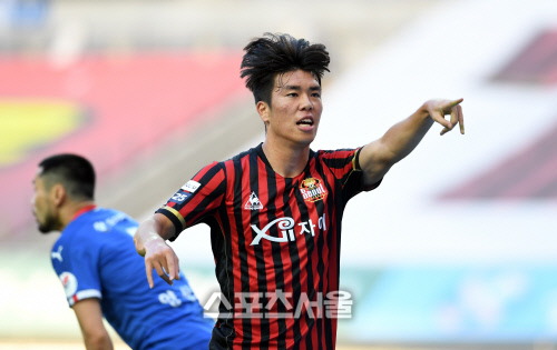 [포토]FC서울 정한민, 내가 넣은 것만큼 기뻐!