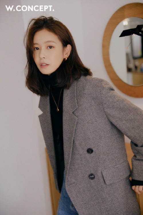 '러블리청순' 경수진, 가을향 물씬 화보 공개…올 가을룩은 그녀처럼 [★화보]