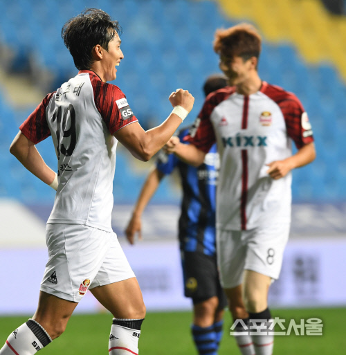 [포토] FC서울 윤주태, 골 환호...그러나?