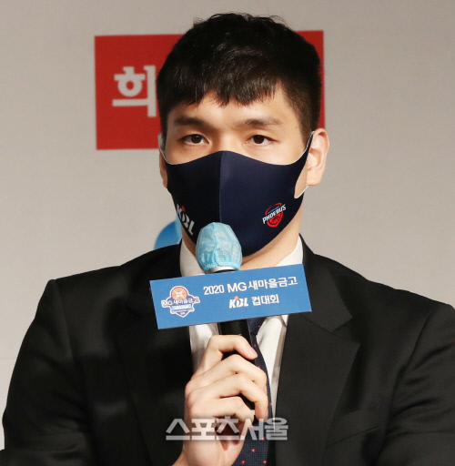 [포토] 장재석, 이제는 울산 현대모비스!